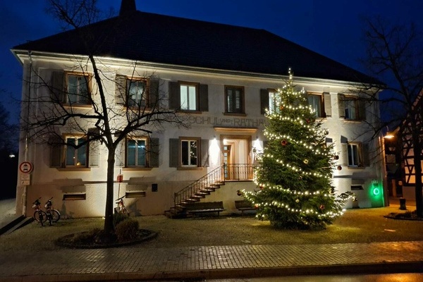 Weihnachtsbaum, Rathaus V&ouml;rstetten 